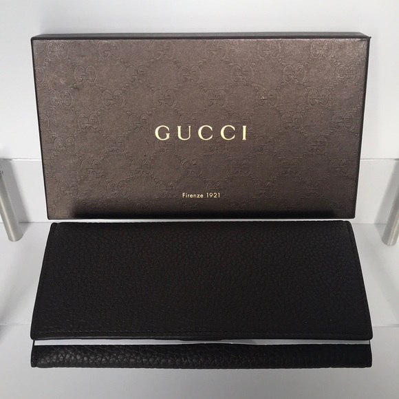Gucci Handbags - Authentic gucci brown swing continental wallet ❤️